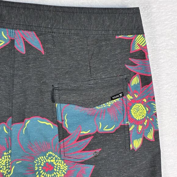 Roark Mens 30 Passage Aurora Flora Black Gray Hawaiian Surf Swim Board Shorts - Picture 4 of 10